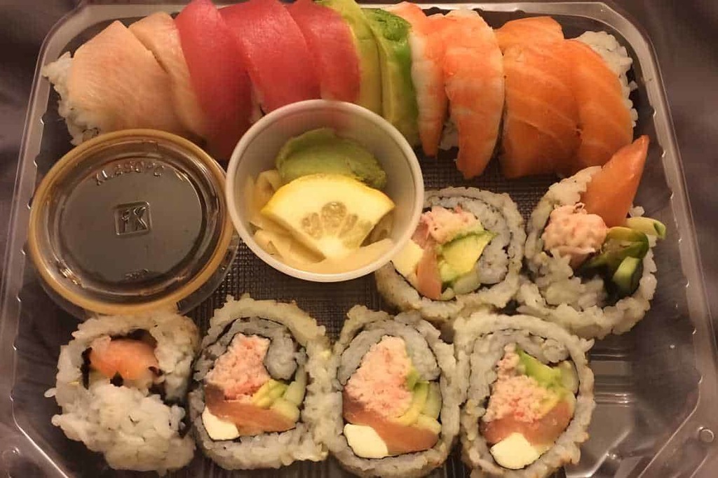 ungly sushi roll.jpg