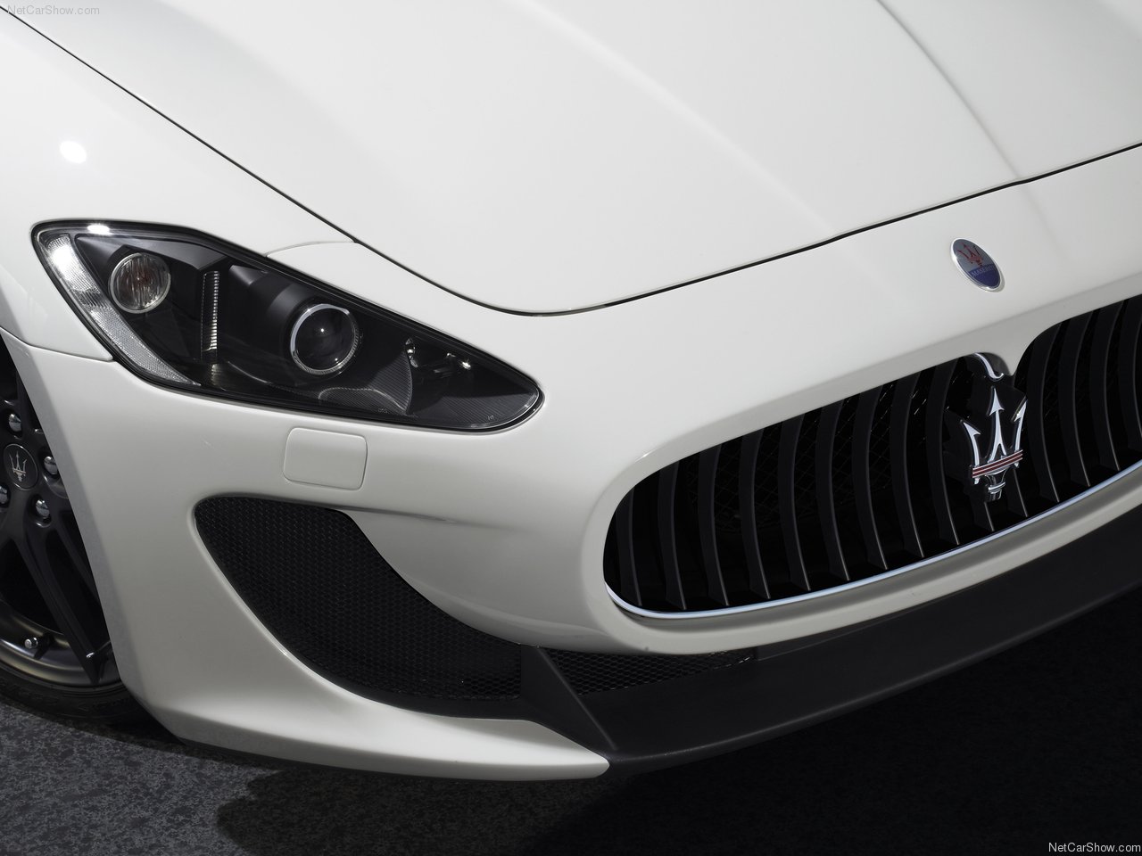 Maserati-GranTurismo_MC_Stradale_021.jpg